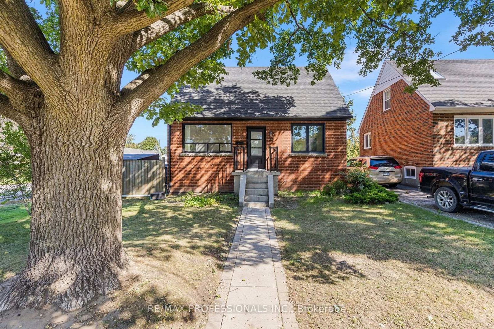 27 Brawley Avenue, City Centre West, Toronto 