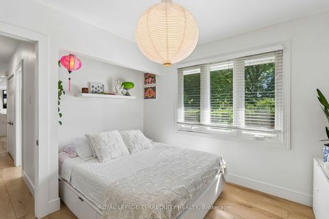 Photo 18 at 2 Richbourne Court, Sullivan, Toronto