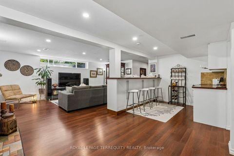 Photo 24 at 2 Richbourne Court, Sullivan, Toronto
