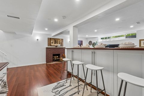 Photo 26 at 2 Richbourne Court, Sullivan, Toronto