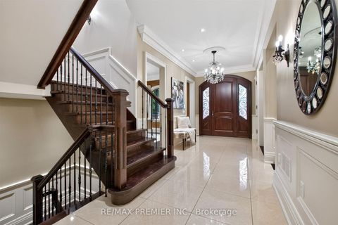 Photo 4 at 243 Rumble Avenue, Mill Pond, Richmond Hill