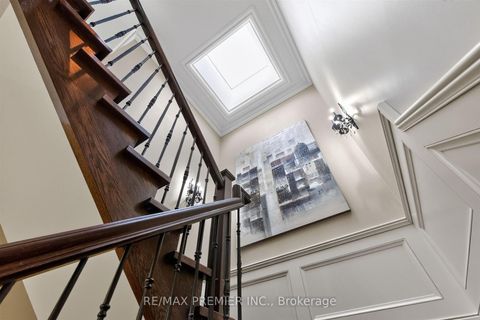 Photo 11 at 243 Rumble Avenue, Mill Pond, Richmond Hill