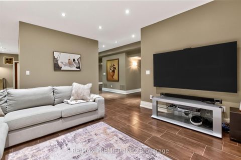 Photo 21 at 243 Rumble Avenue, Mill Pond, Richmond Hill