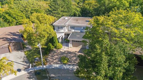 Photo 1 at 23 Brockington Crescent, Bathurst Manor, Toronto
