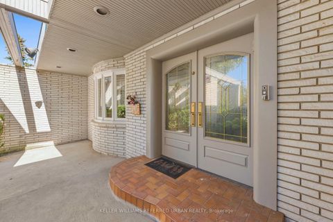 Photo 3 at 23 Brockington Crescent, Bathurst Manor, Toronto