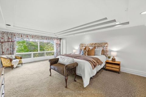 Photo 23 at 23 Brockington Crescent, Bathurst Manor, Toronto