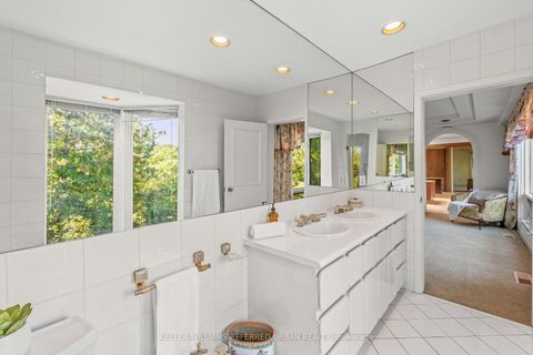 Photo 26 at 23 Brockington Crescent, Bathurst Manor, Toronto