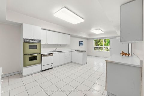 Photo 37 at 23 Brockington Crescent, Bathurst Manor, Toronto