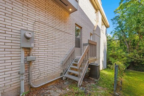 Photo 39 at 23 Brockington Crescent, Bathurst Manor, Toronto