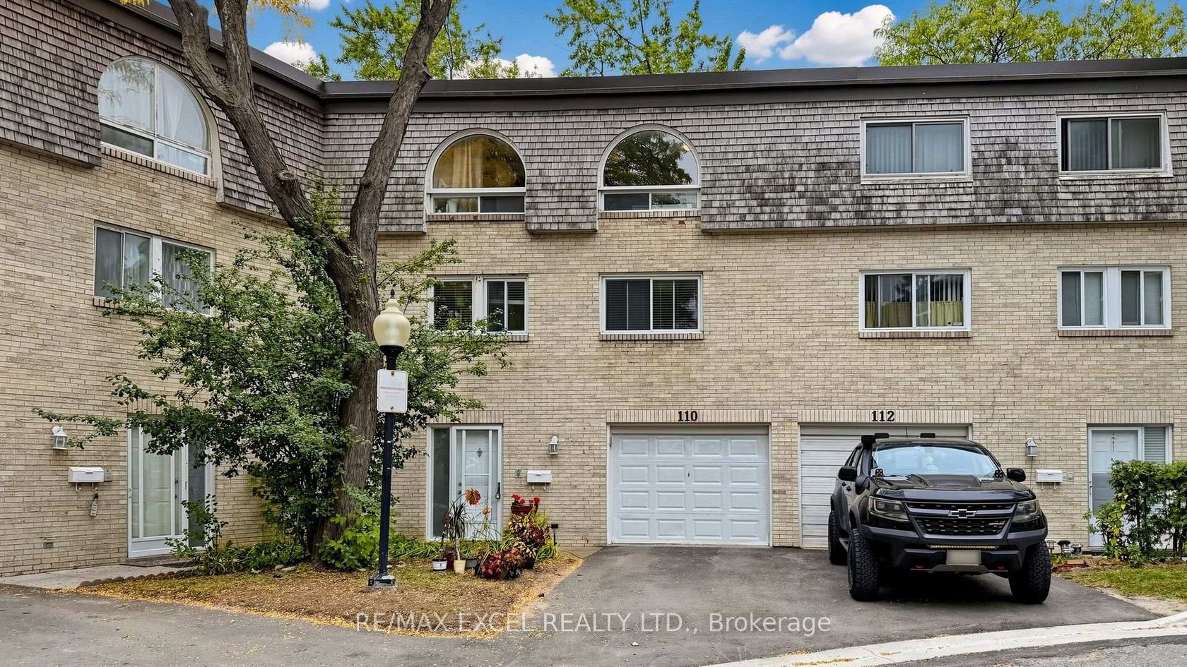 110 Courville Coach Way, Pleasant View, Toronto 