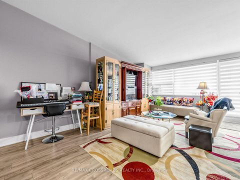 Photo 3 at 504 - 4060 Lawrence Avenue E, West Hill, Toronto