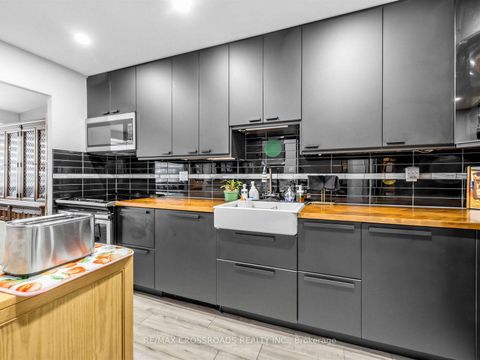 Photo 6 at 504 - 4060 Lawrence Avenue E, West Hill, Toronto
