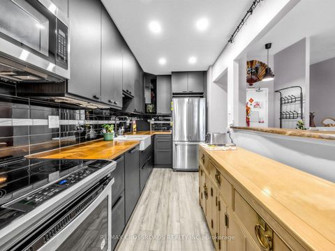 Photo 8 at 504 - 4060 Lawrence Avenue E, West Hill, Toronto