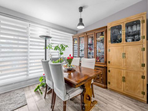 Photo 9 at 504 - 4060 Lawrence Avenue E, West Hill, Toronto