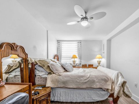 Photo 20 at 504 - 4060 Lawrence Avenue E, West Hill, Toronto