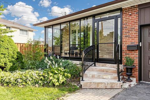 Photo 4 at 6 Fulwell Crescent, York University Heights, Toronto