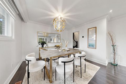 Photo 10 at 6 Fulwell Crescent, York University Heights, Toronto