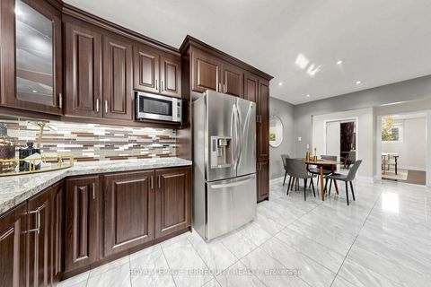 Photo 16 at 6 Fulwell Crescent, York University Heights, Toronto