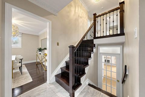 Photo 17 at 6 Fulwell Crescent, York University Heights, Toronto