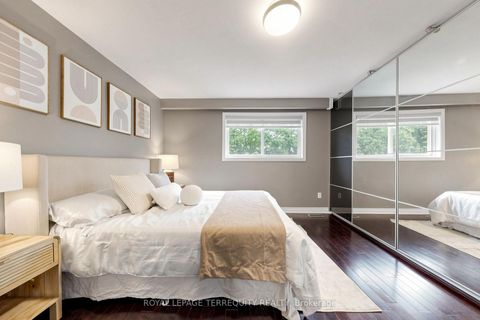 Photo 20 at 6 Fulwell Crescent, York University Heights, Toronto