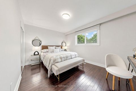 Photo 22 at 6 Fulwell Crescent, York University Heights, Toronto