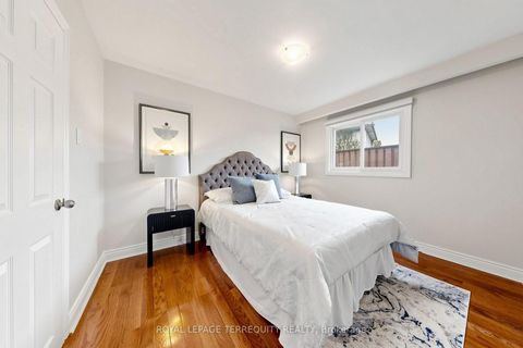 Photo 26 at 6 Fulwell Crescent, York University Heights, Toronto