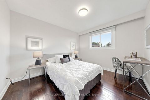 Photo 28 at 6 Fulwell Crescent, York University Heights, Toronto