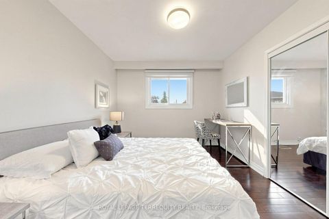 Photo 29 at 6 Fulwell Crescent, York University Heights, Toronto