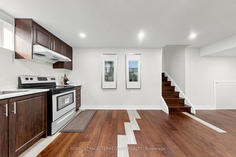 Photo 38 at 6 Fulwell Crescent, York University Heights, Toronto
