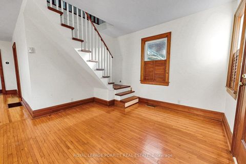 Photo 2 at 51 Arcadian Circle, Long Branch, Toronto