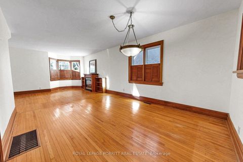 Photo 6 at 51 Arcadian Circle, Long Branch, Toronto