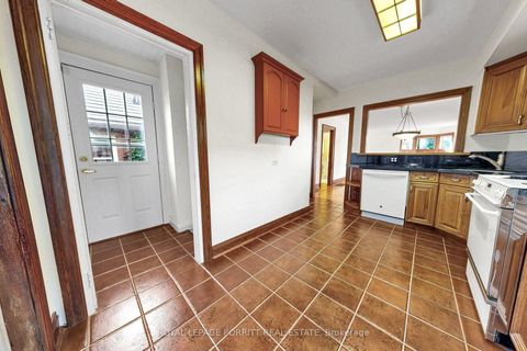 Photo 11 at 51 Arcadian Circle, Long Branch, Toronto