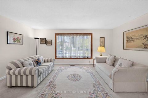 Photo 6 at 851 Huntingwood Drive, Sullivan, Toronto