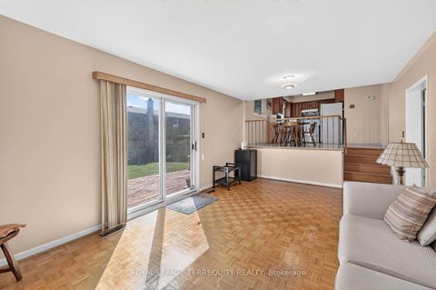 Photo 14 at 851 Huntingwood Drive, Sullivan, Toronto