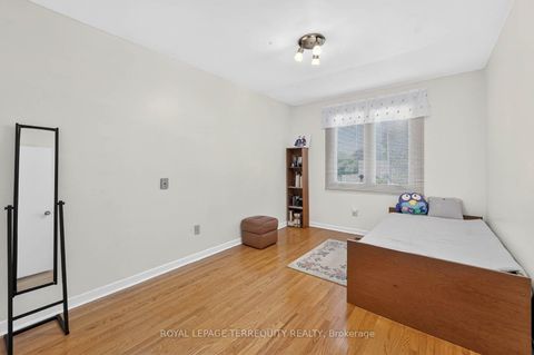 Photo 25 at 851 Huntingwood Drive, Sullivan, Toronto