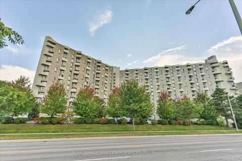 Photo 2 at E1 - 284 Mill Road, Markland Wood, Toronto
