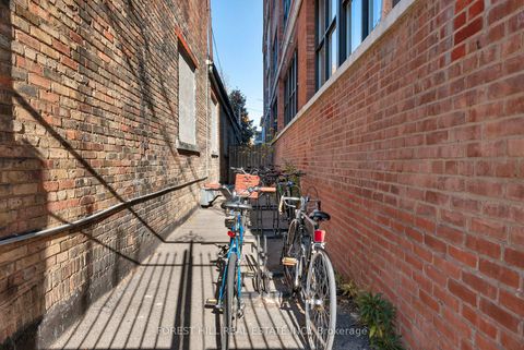 Photo 2 at 105 - 2154 Dundas Street W, Roncesvalles, Toronto