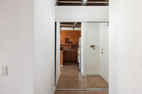 Photo 4 at 105 - 2154 Dundas Street W, Roncesvalles, Toronto