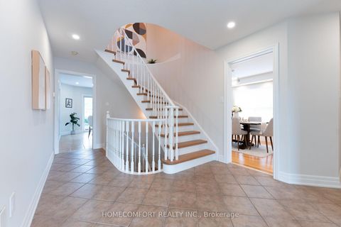 Photo 2 at 68 GRACE Crescent, Painswick South, Barrie