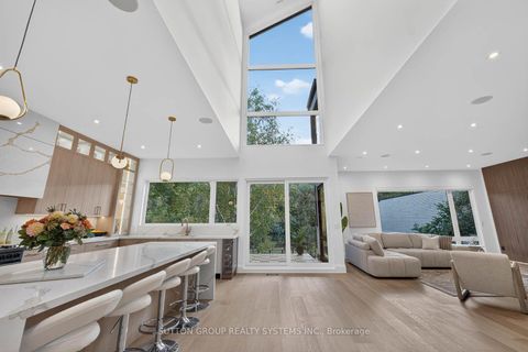 Photo 3 at 272 Renforth Drive, Markland Wood, Toronto