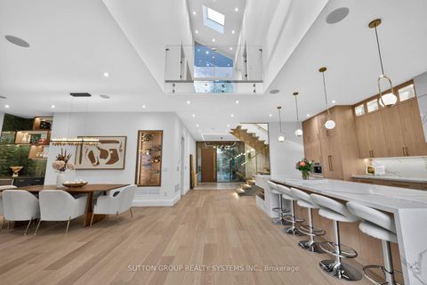 Photo 4 at 272 Renforth Drive, Markland Wood, Toronto