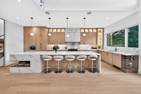 Photo 7 at 272 Renforth Drive, Markland Wood, Toronto
