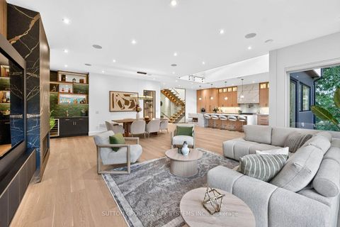 Photo 8 at 272 Renforth Drive, Markland Wood, Toronto