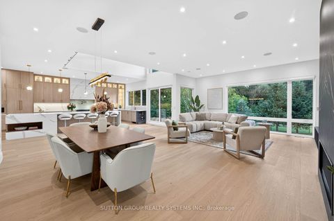 Photo 9 at 272 Renforth Drive, Markland Wood, Toronto