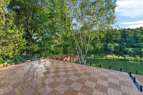 Photo 11 at 272 Renforth Drive, Markland Wood, Toronto