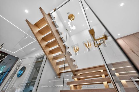 Photo 14 at 272 Renforth Drive, Markland Wood, Toronto