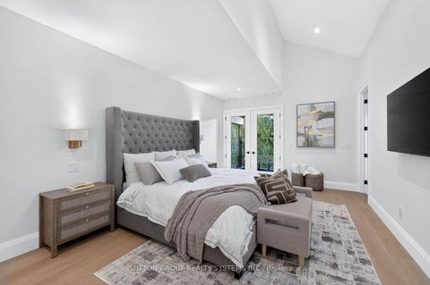 Photo 18 at 272 Renforth Drive, Markland Wood, Toronto