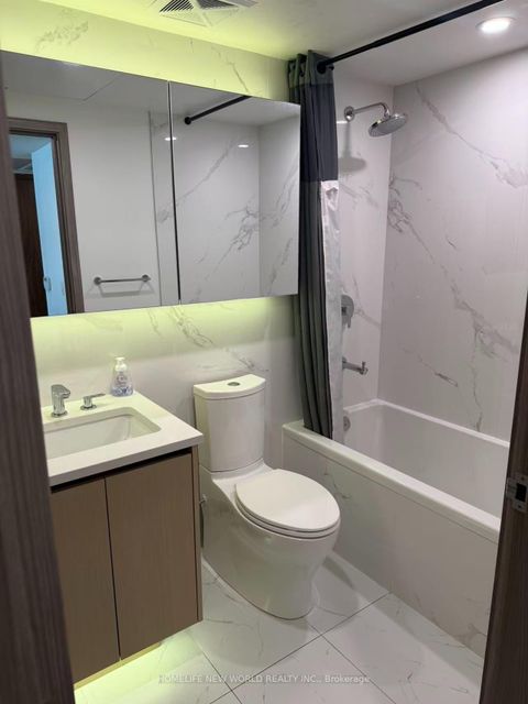 Photo 2 at 502 - 1 Concord Cityplace Way, Waterfront Communities C1, Toronto