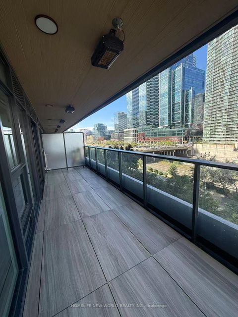 Photo 4 at 502 - 1 Concord Cityplace Way, Waterfront Communities C1, Toronto
