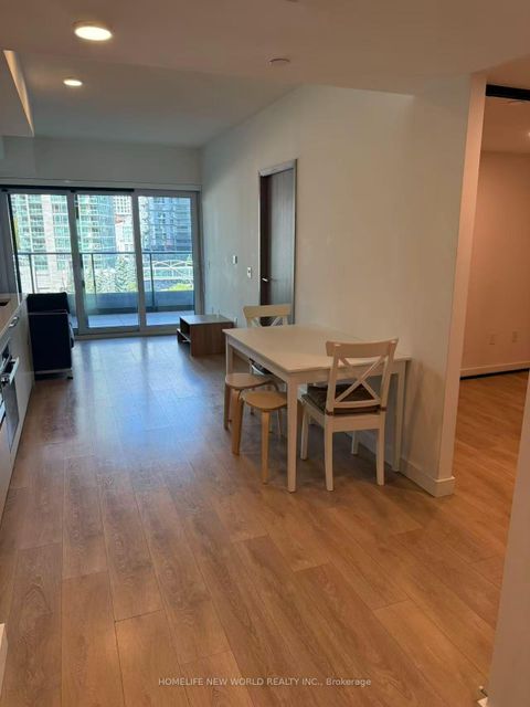 Photo 6 at 502 - 1 Concord Cityplace Way, Waterfront Communities C1, Toronto